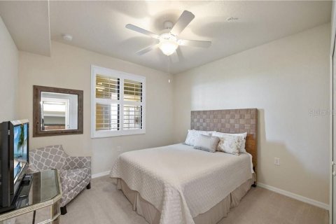 Condo in Naples, Florida, 2 bedrooms  № 1347332 - photo 23