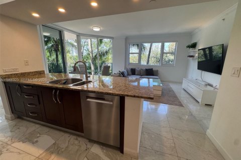 Condo in Aventura, Florida, 2 bedrooms  № 2041929 - photo 3