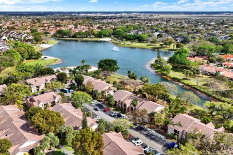 Купить кондоминиум в Майами, Флорида 1 спальня, 54.44м2, № 2041550 - фото 28