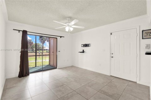 Купить кондоминиум в Майами, Флорида 1 спальня, 54.44м2, № 2041550 - фото 8