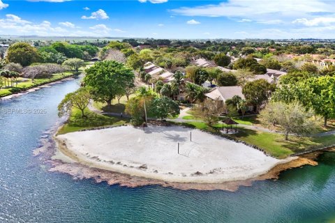 Купить кондоминиум в Майами, Флорида 1 спальня, 54.44м2, № 2041550 - фото 22