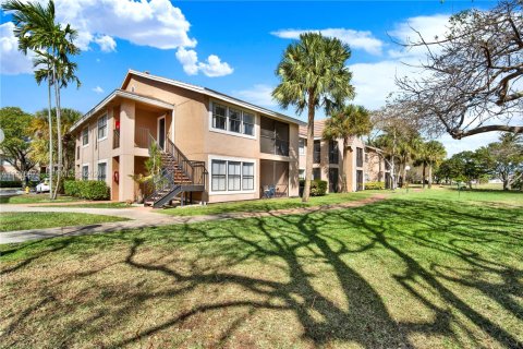 Купить кондоминиум в Майами, Флорида 1 спальня, 54.44м2, № 2041550 - фото 19