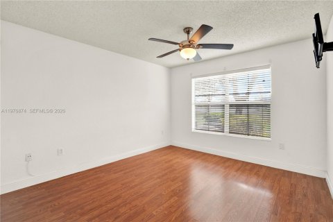 Купить кондоминиум в Майами, Флорида 1 спальня, 54.44м2, № 2041550 - фото 13