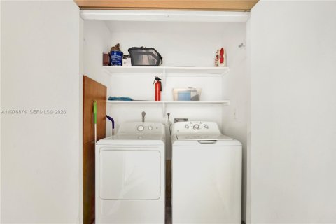 Купить кондоминиум в Майами, Флорида 1 спальня, 54.44м2, № 2041550 - фото 18