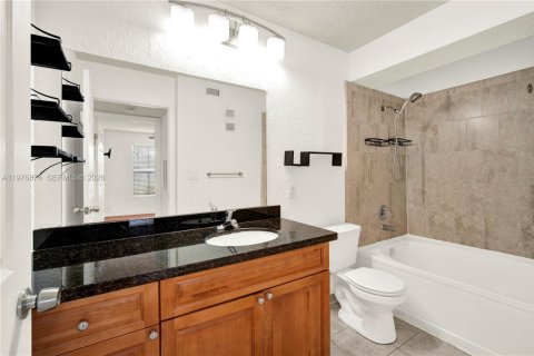 Купить кондоминиум в Майами, Флорида 1 спальня, 54.44м2, № 2041550 - фото 11