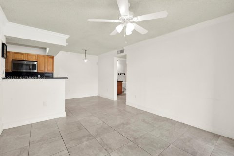 Купить кондоминиум в Майами, Флорида 1 спальня, 54.44м2, № 2041550 - фото 7