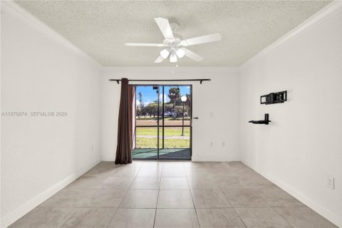 Купить кондоминиум в Майами, Флорида 1 спальня, 54.44м2, № 2041550 - фото 9