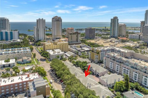 Touwnhouse à vendre à Saint Petersburg, Floride: 3 chambres, 150.97 m2 № 2399208 - photo 7