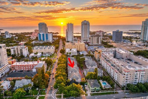 Touwnhouse à vendre à Saint Petersburg, Floride: 3 chambres, 150.97 m2 № 2399208 - photo 3