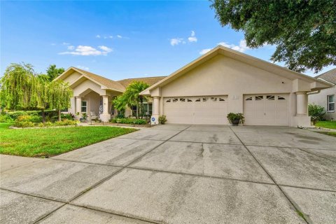 Villa ou maison à vendre à Odessa, Floride: 3 chambres, 240.52 m2 № 2149459 - photo 3