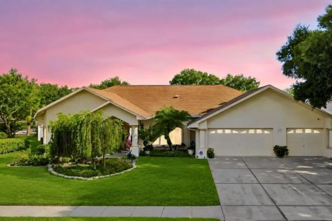 Villa ou maison à vendre à Odessa, Floride: 3 chambres, 240.52 m2 № 2149459 - photo 4