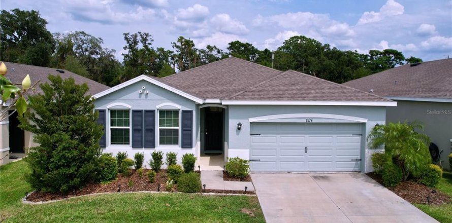 Casa en Zephyrhills, Florida 4 dormitorios, 190.26 m2 № 1819355