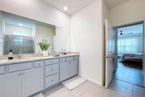 Casa en venta en Zephyrhills, Florida, 4 dormitorios, 190.26 m2 № 1819355 - foto 3