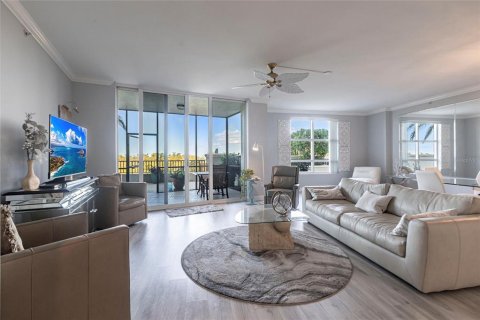 Condo in Punta Gorda, Florida, 3 bedrooms  № 2350220 - photo 6