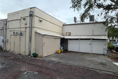 Commercial property in Saint Petersburg, Florida 346.9 sq.m. № 2165950 - photo 4