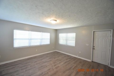 Villa ou maison à louer à Floral City, Floride: 3 chambres, 112.6 m2 № 2389107 - photo 3