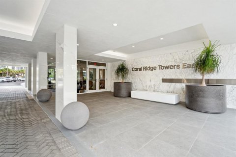 Condominio en Fort Lauderdale, Florida, 2 dormitorios № 2188053