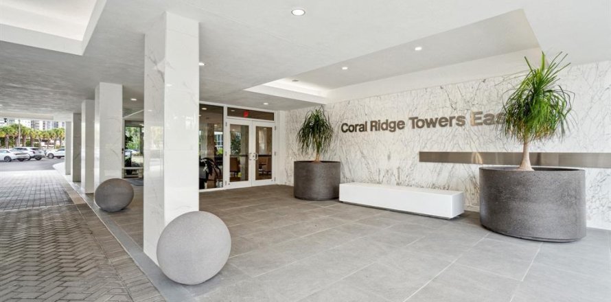 Condominio en Fort Lauderdale, Florida, 2 dormitorios  № 2188053