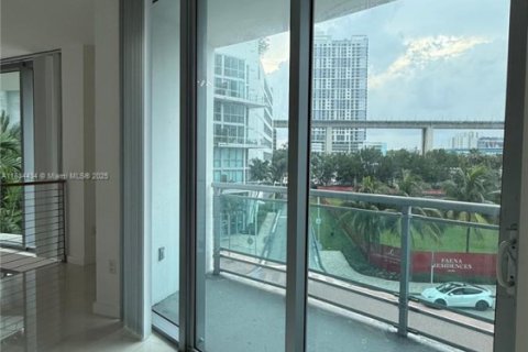Condo in Miami, Florida, 2 bedrooms  № 1830519 - photo 14