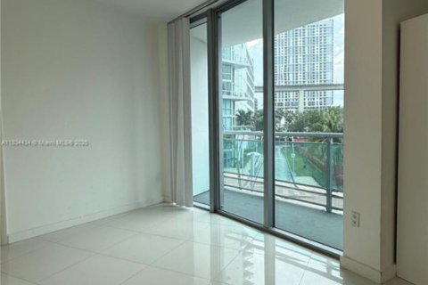 Condo in Miami, Florida, 2 bedrooms  № 1830519 - photo 8