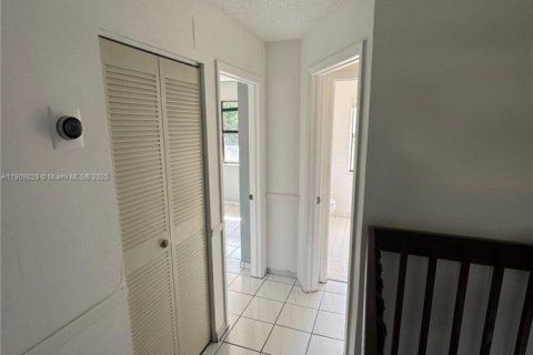 Villa ou maison à louer à Miami, Floride: 4 chambres, 234.86 m2 № 1966357 - photo 19