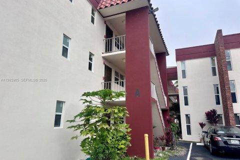 Купить кондоминиум в Майами, Флорида 1 спальня, 47.38м2, № 2049076 - фото 11