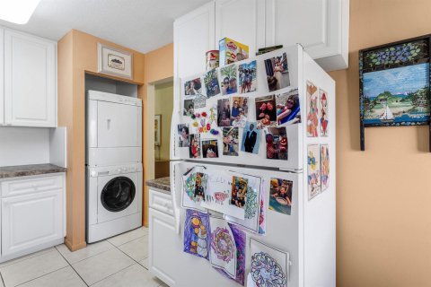 Condo in Boynton Beach, Florida, 2 bedrooms  № 2158334 - photo 17