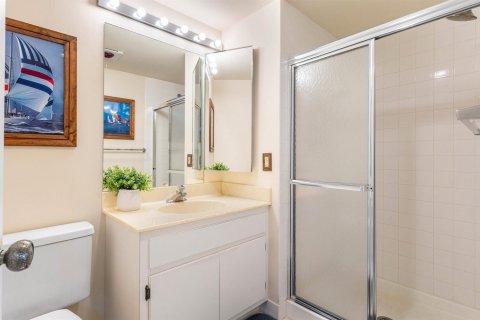 Condo in Boynton Beach, Florida, 2 bedrooms  № 2158334 - photo 19