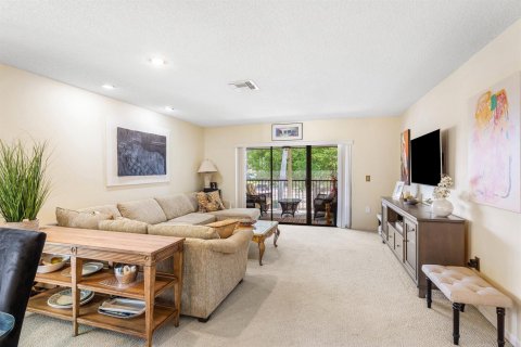 Condo in Boynton Beach, Florida, 2 bedrooms  № 2158334 - photo 8