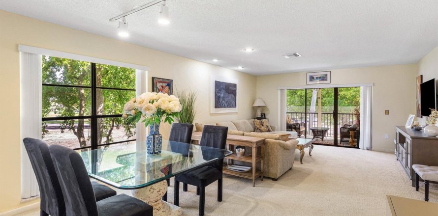 Condo in Boynton Beach, Florida, 2 bedrooms  № 2158334