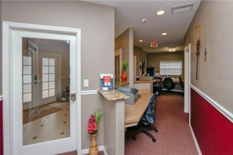 Propiedad comercial en alquiler en Lutz, Florida, 189.71 m2 № 1757783 - foto 5