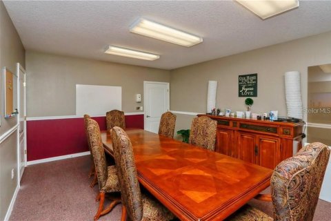 Propiedad comercial en alquiler en Lutz, Florida, 189.71 m2 № 1757783 - foto 10