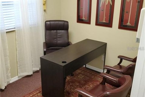 Propiedad comercial en alquiler en Lutz, Florida, 189.71 m2 № 1757783 - foto 24