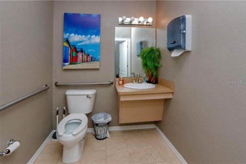 Propiedad comercial en alquiler en Lutz, Florida, 189.71 m2 № 1757783 - foto 13