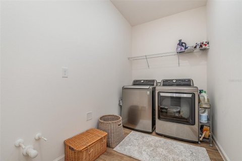 Casa en venta en Mount Dora, Florida, 3 dormitorios, 182.46 m2 № 1886059 - foto 3