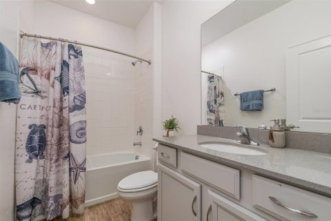 Casa en venta en Mount Dora, Florida, 3 dormitorios, 182.46 m2 № 1886059 - foto 2