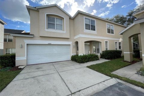 Casa en alquiler en Tampa, Florida, 4 dormitorios, 210.42 m2 № 1912308 - foto 1