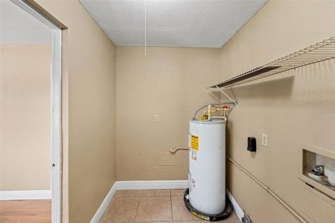 Casa en venta en Tampa, Florida, 4 dormitorios, 99.68 m2 № 2203271 - foto 23