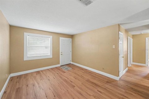 Casa en venta en Tampa, Florida, 4 dormitorios, 99.68 m2 № 2203271 - foto 6