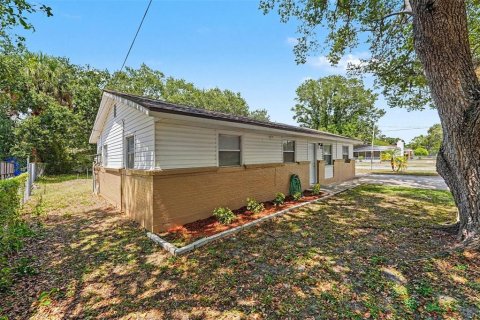 Casa en venta en Tampa, Florida, 4 dormitorios, 99.68 m2 № 2203271 - foto 26