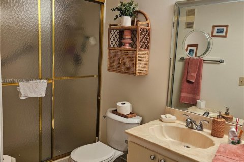 Condo in Lauderhill, Florida, 2 bedrooms  № 1861792 - photo 10