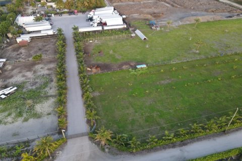 Casa en venta en Miami, Florida, 3 dormitorios, 117.99 m2 № 1862337 - foto 3