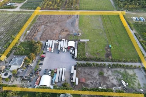 Casa en venta en Miami, Florida, 3 dormitorios, 117.99 m2 № 1862337 - foto 2
