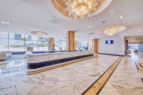 Снять в аренду кондоминиум в Холливуд, Флорида 2 спальни, 173.54м2, № 2035793 - фото 23