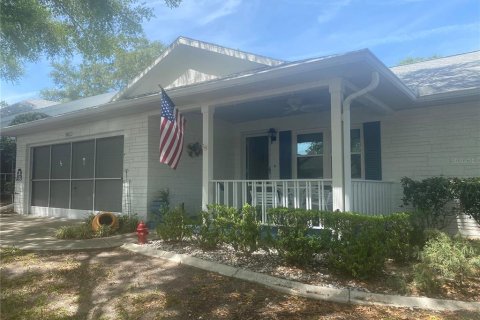 Casa en Ocala, Florida 2 dormitorios, 162.39 m2 № 2106665
