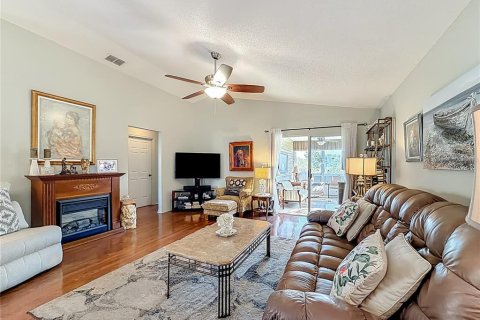 Villa ou maison à vendre à Leesburg, Floride: 2 chambres, 119.75 m2 № 2148640 - photo 5