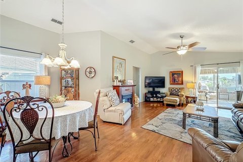 Villa ou maison à vendre à Leesburg, Floride: 2 chambres, 119.75 m2 № 2148640 - photo 10