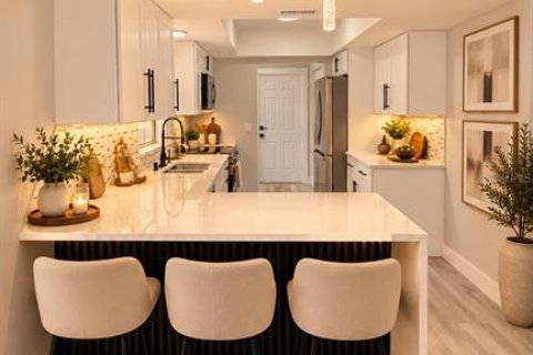 Villa ou maison à vendre à Brandon, Floride: 4 chambres, 159.7 m2 № 2401149 - photo 14