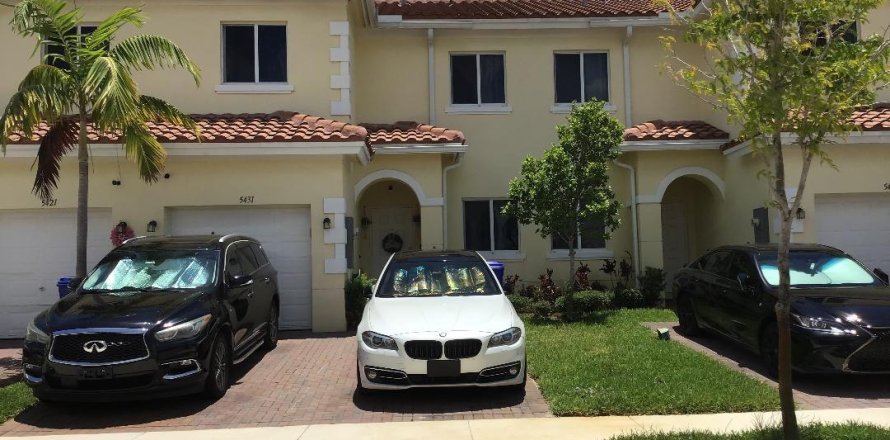 Touwnhouse à North Lauderdale, Floride 3 chambres, 144.18 m2 № 1216102