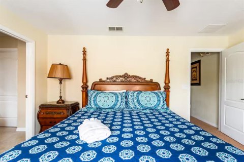 Townhouse in Kissimmee, Florida 4 bedrooms, 175.03 sq.m. № 2099374 - photo 13